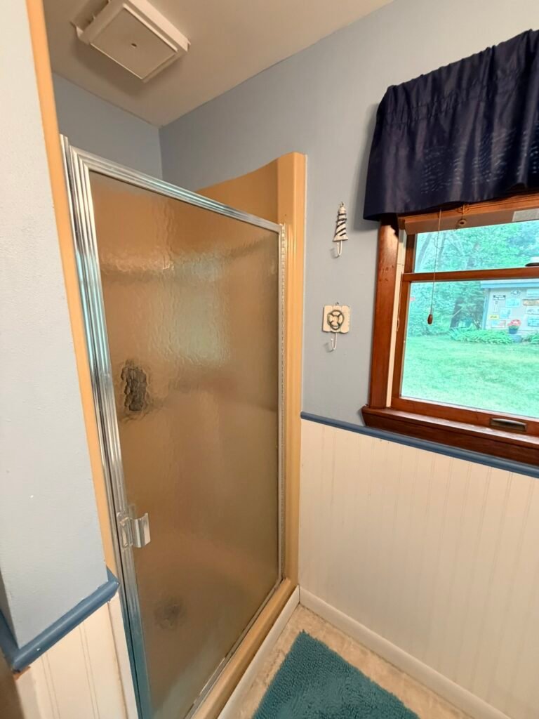 Standard Standup Shower